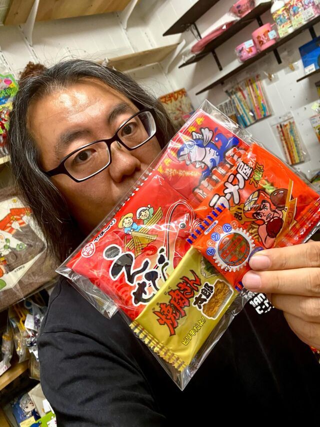 ◆◆専用◆◆テレビ型エンボス入り当時物のサクマドロップスの駄菓子瓶◇昭和レトロ サクマ式ドロップス入荷しました。 - 駄菓子と雑貨のお店 ナカオヤ
